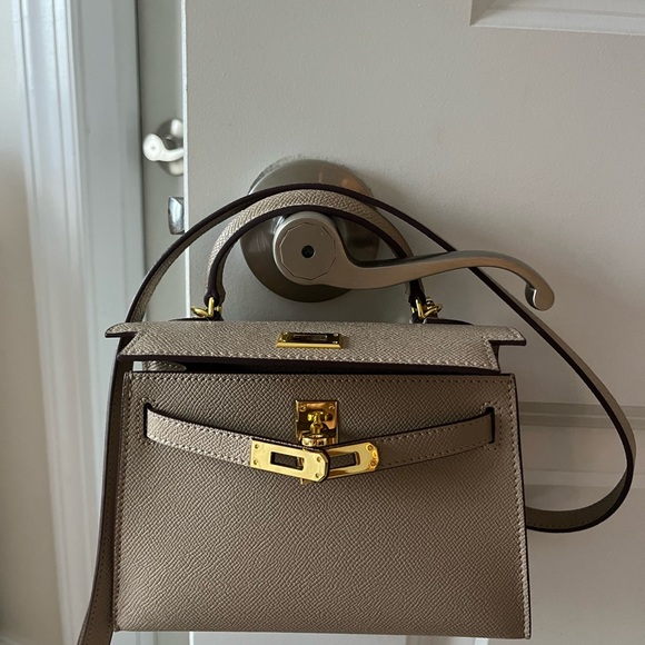 Hermes Kelly Style Elegant Tan Leather Handbag - Picture 7 of 10